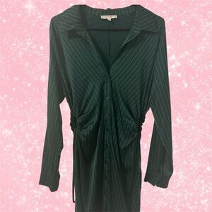 DANIELA SIDE CUTOUT LONG SLEEVE SHIRTDRESS IN FOREST GREEN PINSTRIPE